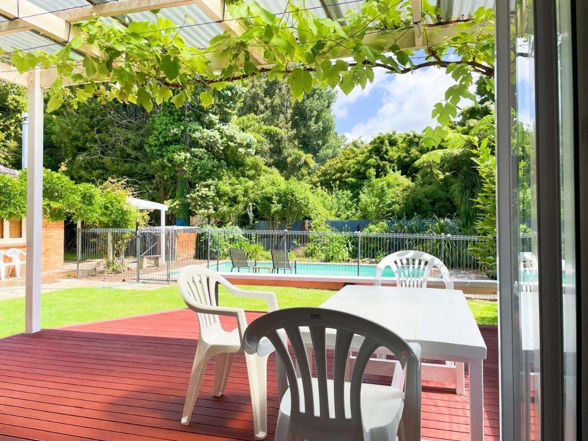 Central Location So Much Space Pool Opens In Summer Villa Hamilton Exterior photo