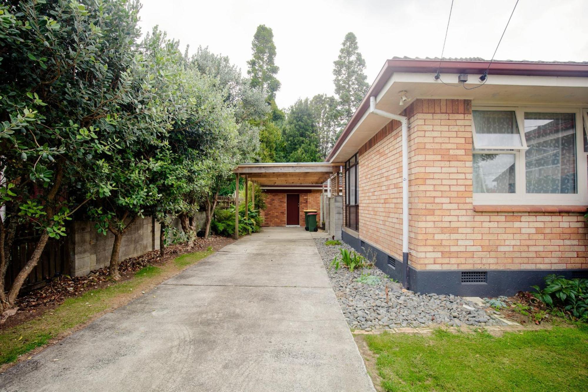 Central Location So Much Space Pool Opens In Summer Villa Hamilton Exterior photo